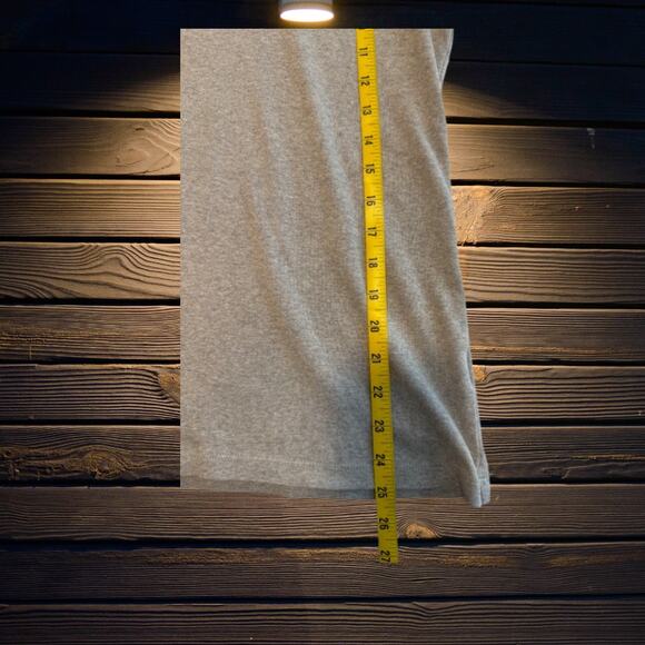 Tommy Hilfiger Gray V-Neck Sweater Women's Size 2X - Classic & Comfortable! - Picture 4 of 6